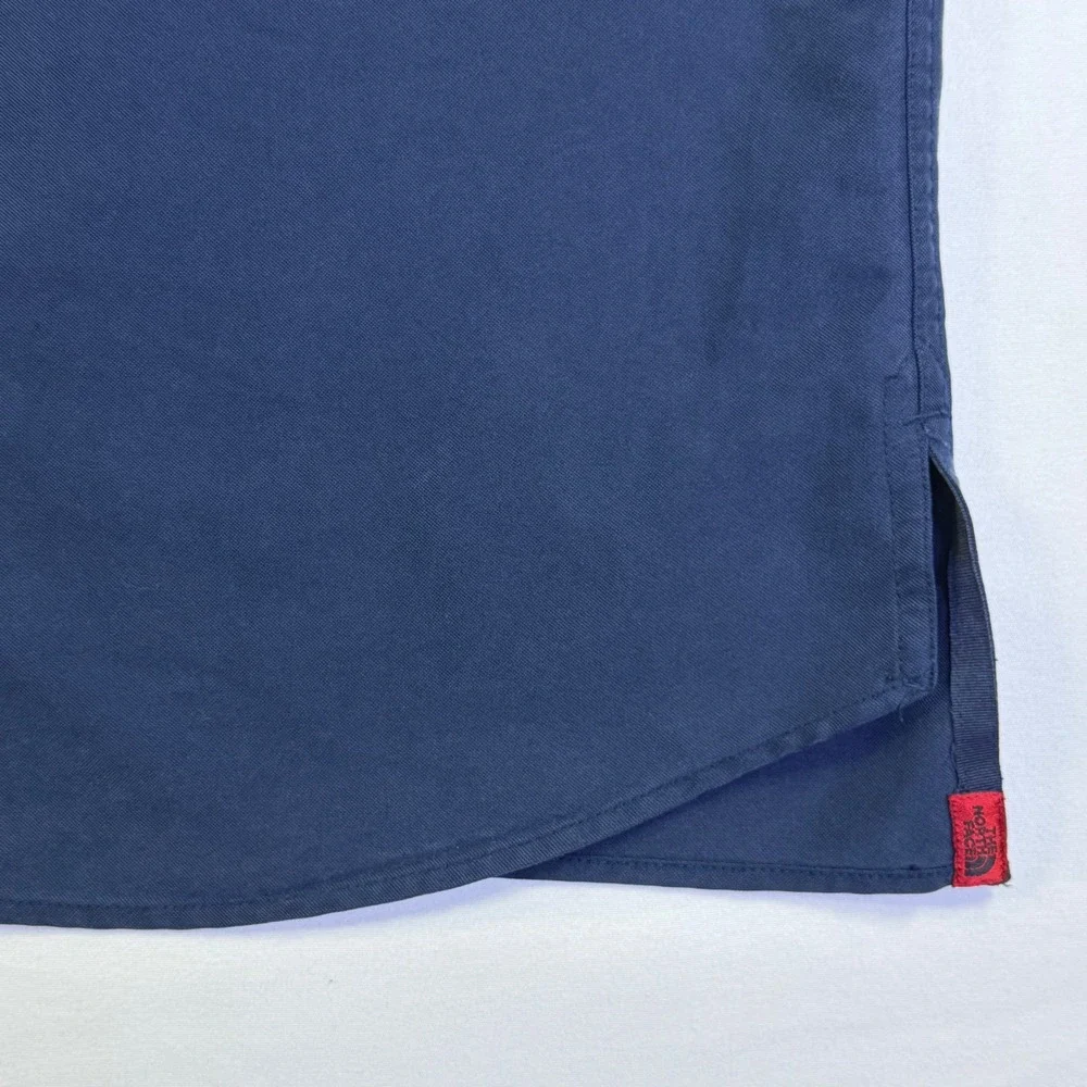 The North Face Mens Navy Blue‎ Roll Tab Sleeve Button Down Hiking Shirt Medium